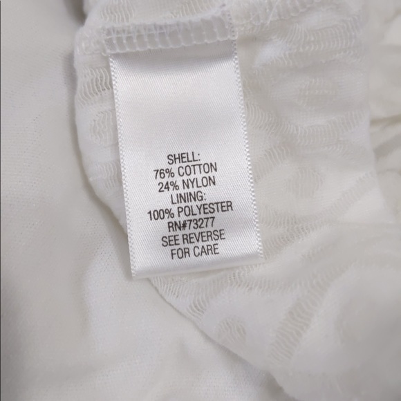 🎄 3/$35 Dana Buchman Sheer Blouse with Cami - Picture 6 of 9